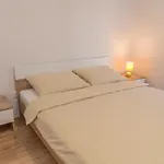 Krzak Lejlighed Nin
