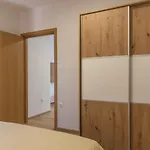 Krzak Lejlighed Nin