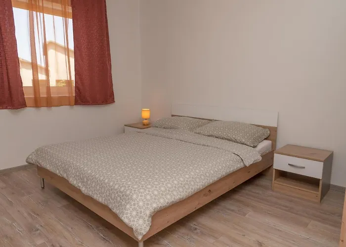 Krzak *