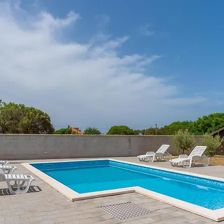 Krzak Appartamento Nin