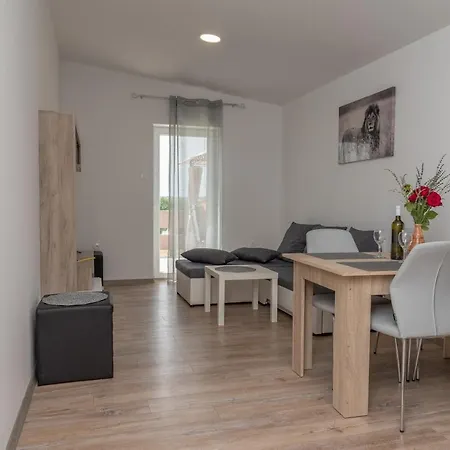Krzak Apartment