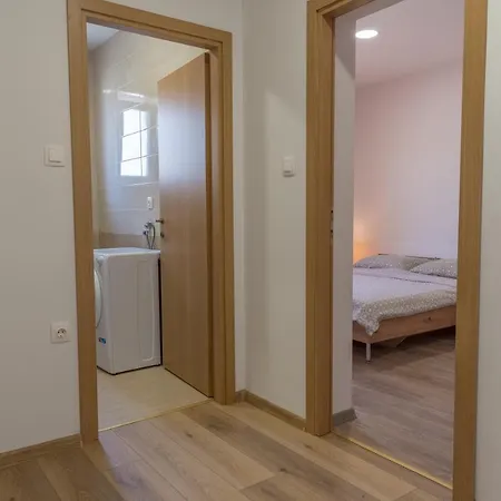 Krzak Apartment Nin