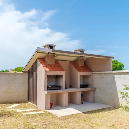 Krzak Appartamento Nin