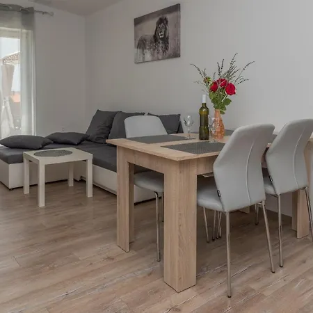 Krzak Apartment