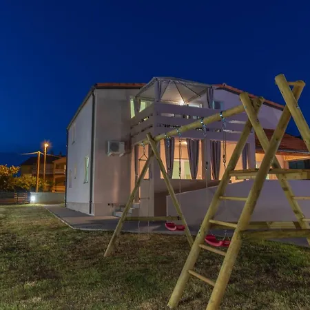 Krzak Apartament Nin
