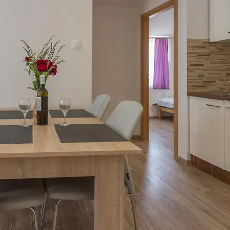 Krzak Apartment Nin
